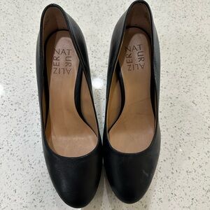 Naturalizer Classic Black Heels